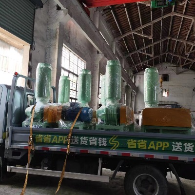 罗茨风机发货中